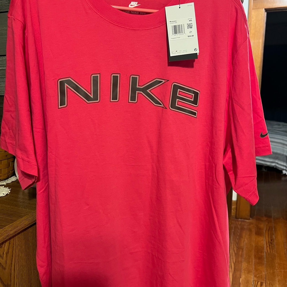 Nike Womens Vibrant Red Short Sleeve Tee